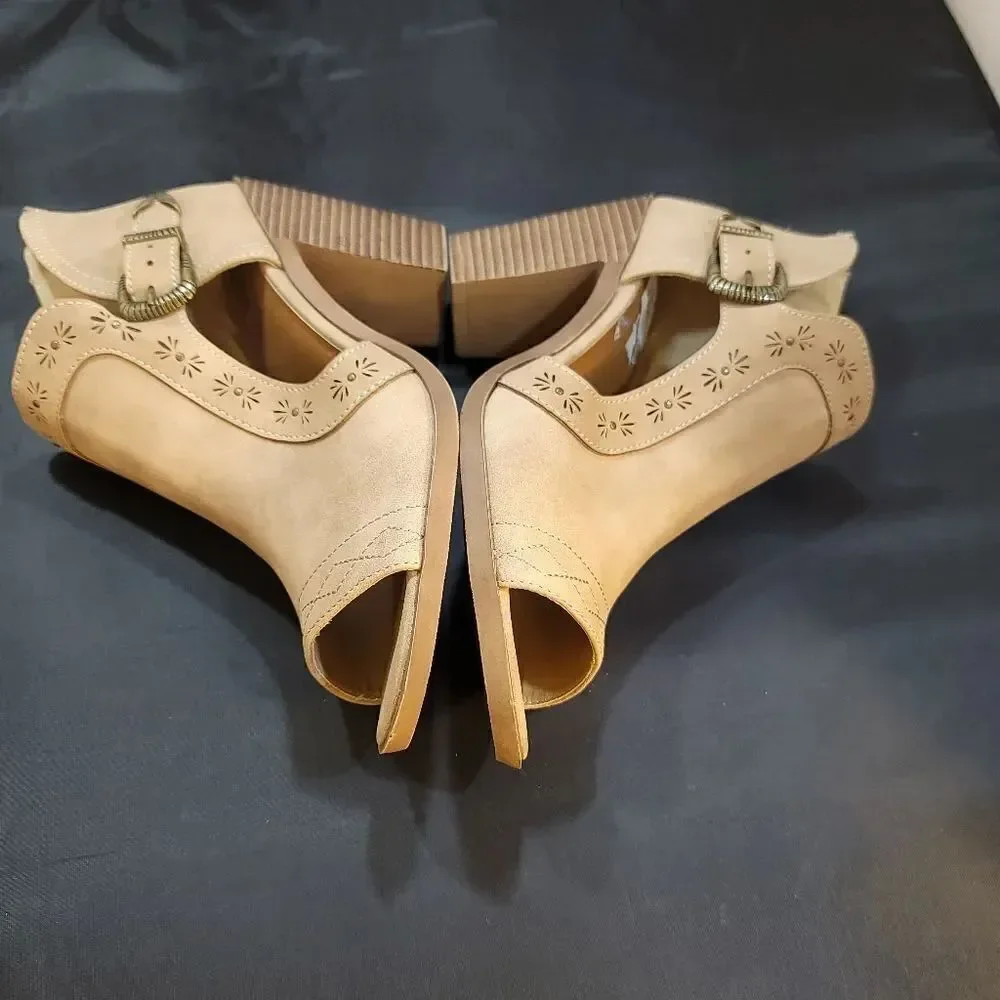 BRAND NEW JELLYPOP MEMORY FOAM STACKED HEEL BOOTIES